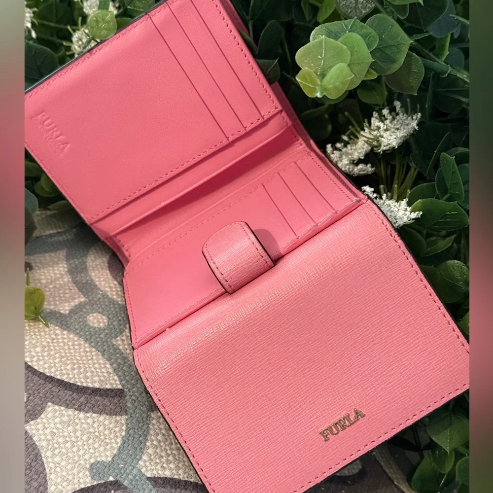 Furla Babylon S Compact Wallet – Blush Pink Textured Leather